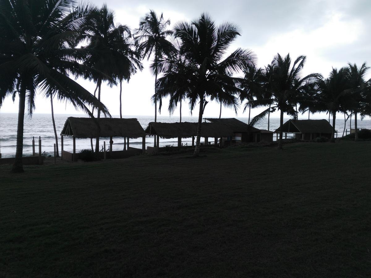 Sankofa Beach House Hotel Kokrobite Exterior foto